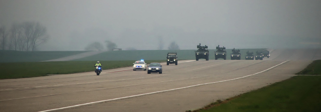 Celá kolona vozidel