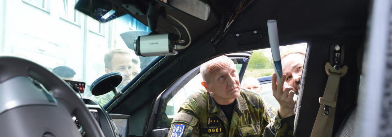 NVP se seznámil se speciální technikou a vybavením 