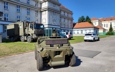 Vozítko UGV a SOM 6