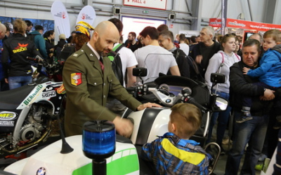 Vojenská policie se představila na Motosalonu v pražských Letňanech