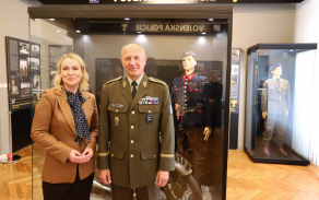 Ministryně obrany Jana Černochová a náčelník Vojenské policie brigádní generál Miroslav Murček