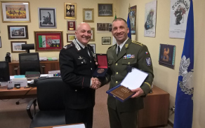 brigádní generál Micane a brigádní generál Kříž