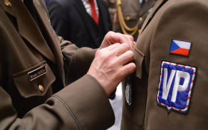 Medaile Za službu v zahraničních operacích