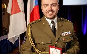 cenu fair play získal nadporučík Lukáš Kvapil
