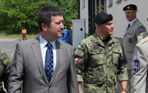 předseda Hamáček s velitelem Velitelství Vojenské policie plukovníkem gšt. Romanem Bisem