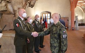 Předání rezortních ocenění příslušníkům Velitelství Vojenské policie Tábor